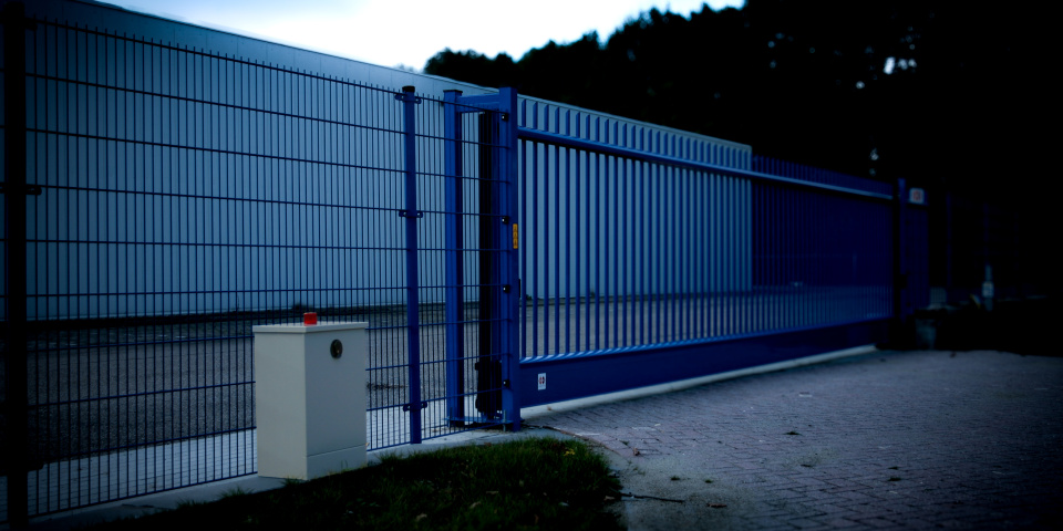 RVS Zuil voor besturing schuifpoort