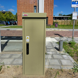 RVS schakelkast voor netaansluiting in openbare ruimte